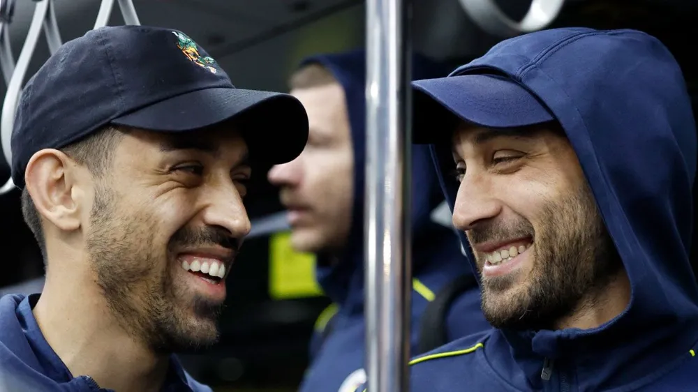 Fenerbahçe’de flaş karar: İrfan Can Kahveci ve Cenk Tosun kadro dışı