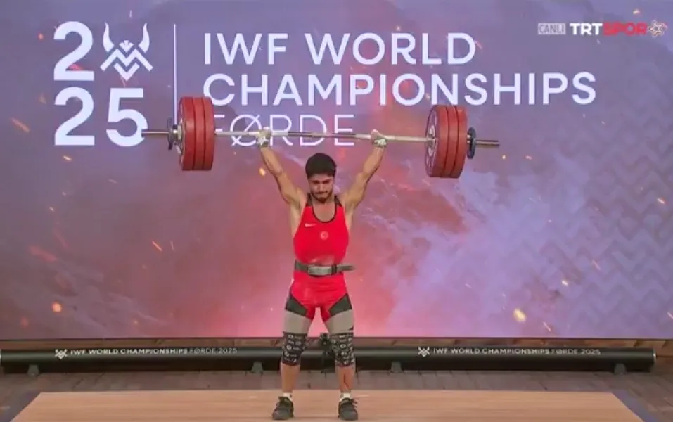 Muhteşem Başarı: Muhammed Furkan Özbek’ten Dünya Rekoru ile Gelen Dünya Şampiyonluğu!