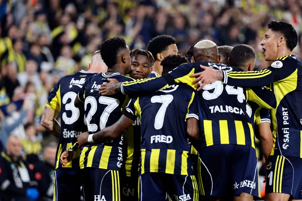 Sahada Kopan Fırtınalar: Fenerbahçe