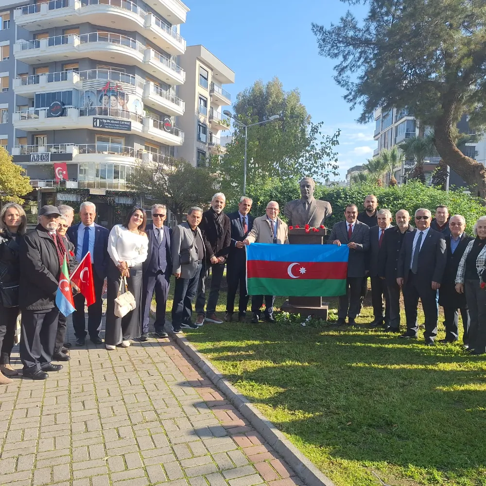 Haydar Aliyev, vefatının 22’nci yılında İzmir’de törenle anıldı