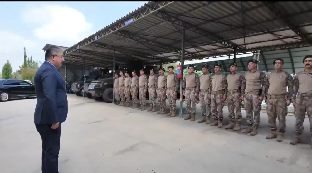 Suriye’de görev yapacak Osmaniye Özel Harekat polisleri, düzenlenen törenle dualar eşliğinde sınır ötesine uğurlandı.